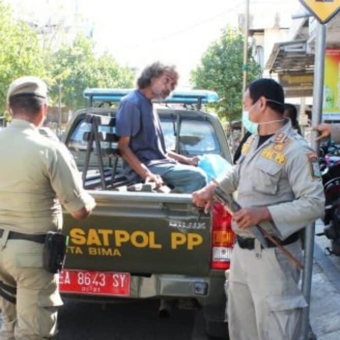 Pol PP Kejar-Kejaran Razia Pengemis
