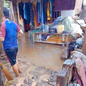 Banjir Gunung Terjang Pemukiman Jatibaru Barat - Kabar Harian Bima