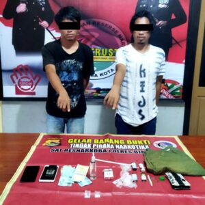 Gerebek Pengguna Sabu-Sabu, 2 Pria Digelandang ke Kantor Polisi