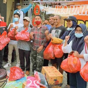IKA Unhas NTB Berbagi untuk Korban Banjir Lombok Barat - Kabar Harian Bima