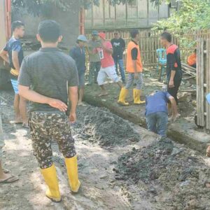 Kurangi Resiko Bencana, FPRB Gagas Gotong Royong di Panggi, Rontu dan Oi Mbo - Kabar Harian Bima
