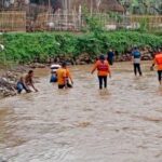 Bocah 10 Tahun Terseret Banjir Saat Cuci Sepeda di Sungai - Kabar Harian Bima