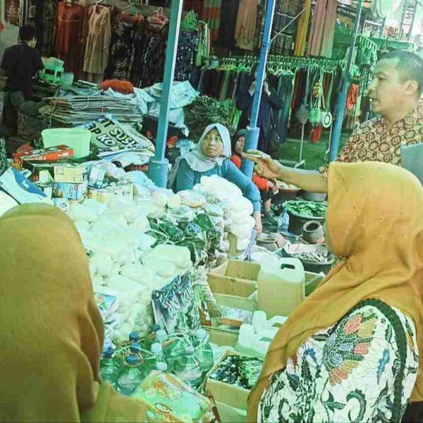 Minyak Goreng Masih Dijual Rp 22 Ribu, Koperindag Cek Pasar - Kabar Harian Bima