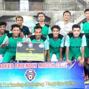 Terus Koleksi Prestasi, Tim Futsal STIE Bima Juara II TFM 2022 - Kabar Harian Bima