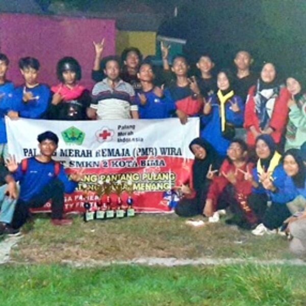 Lomba PMR, SMKN 2 Kota Bima Borong 5 Piala