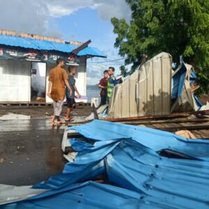 Puluhan Rumah di Bajo Rusak Akibat Puting Beliung - Kabar Harian Bima