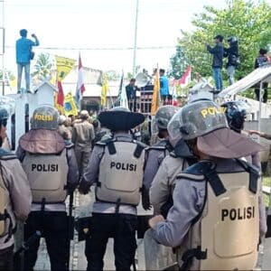 Aksi Tolak Tunda Pemilu, 350 Personil TNI-Polri Disiapkan - Kabar Harian Bima