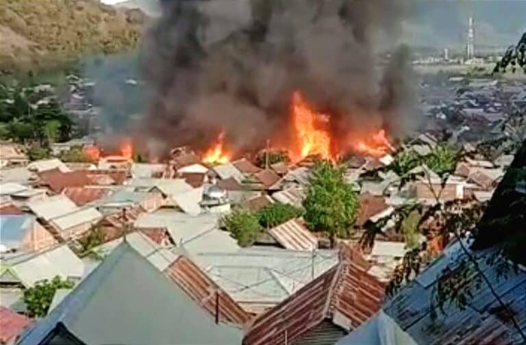 53 Rumah di Desa Renda Terbakar - Kabar Harian Bima