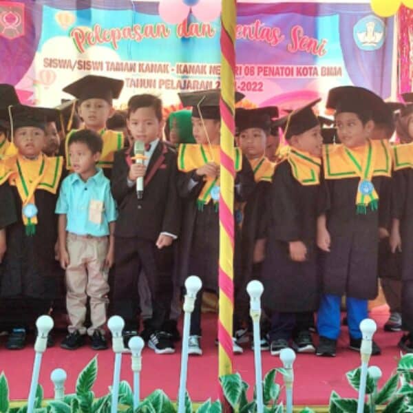 Diwisuda, Siswa-Siswi TK Negeri 08 Unjuk Kebolehan