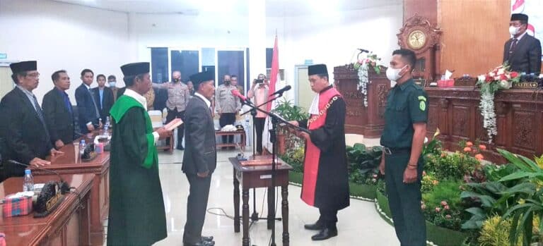 PAW, H Mustamin Dilantik Jadi Wakil Ketua DPRD Kota Bima  - Kabar Harian Bima