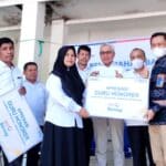BNI Gelontorkan Rp 1,3 Miliar Bantu Guru Honorer di Kabupaten Bima - Kabar Harian Bima
