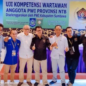 UKW PWI Sumbawa Sukses, 21 Peserta Lulus Wartawan Berkompeten