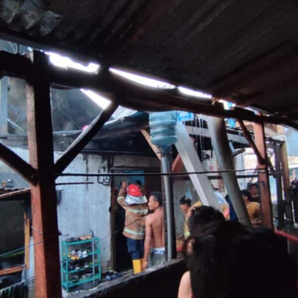 Akibat Arus Pendek, Rumah Warga Tolobali Terbakar