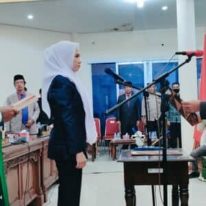 Mutmainnah Resmi Dilantik Jadi Anggota DPRD Kota Bima - Kabar Harian Bima