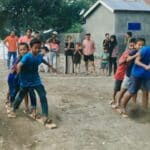 Lomba Lari Bakiak di Kelurahan Penaraga Meriahkan HUT ke-77 RI - Kabar Harian Bima