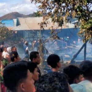Diduga Arus Pendek, 10 Unit Rumah di Lambu Terbakar