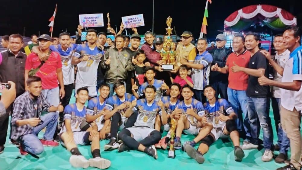 Tim Putra Santi Sang Juara Voli di Lamoci Cup Desa Cenggu - Kabar Harian Bima
