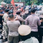Aksi LMND Sorot Korupsi dan Ritel Modern Ricuh  - Kabar Harian Bima