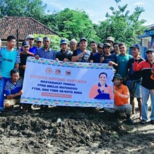 FPRB dan DLH Gotong Royong di Kelurahan Panggi - Kabar Harian Bima