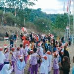 Patriotisme Warga Kodo, Kibarkan Sang Merah Putih di Puncak Doro Lawa - Kabar Harian Bima