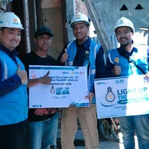 PLN UP3 Bima Realisasikan Program Light Up the Dream, Sambung Gratis untuk Warga Miskin - Kabar Harian Bima