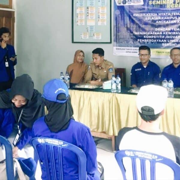 Mahasiswa KKN STIE Bima di Kelurahan Lewirato Adakan Seminar dan Paparkan Program Kerja