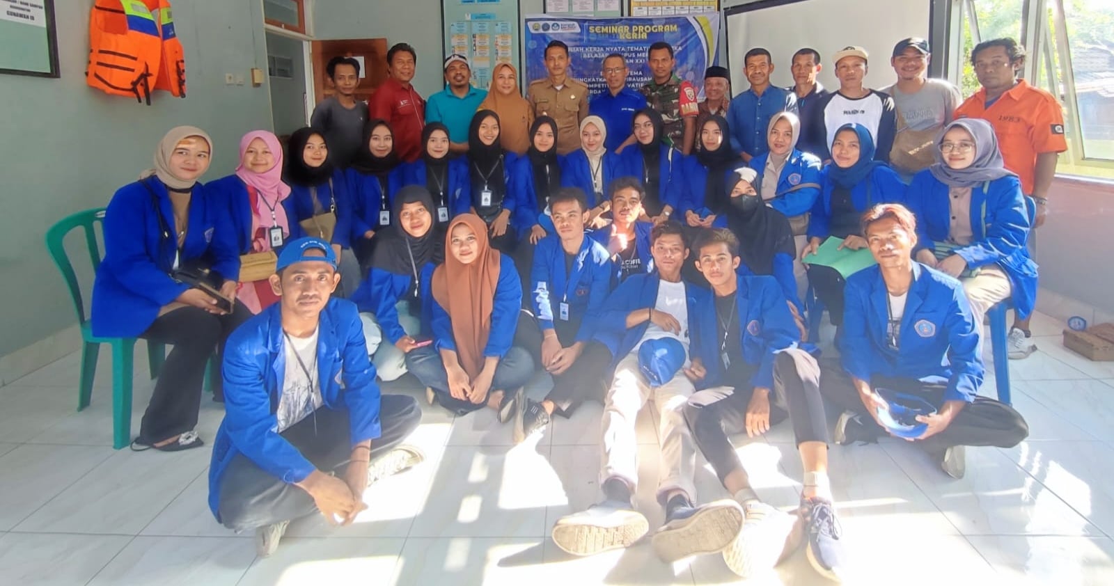 Mahasiswa KKN STIE Bima di Kelurahan Lewirato Adakan Seminar dan Paparkan Program Kerja - Kabar Harian Bima