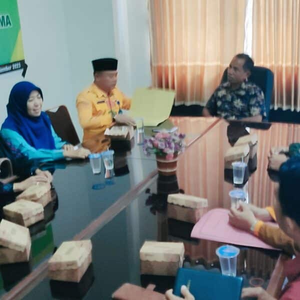 Asisten I Pimpin Rapat Penguatan Pencegahan dan Penanggulangan Zoonosis