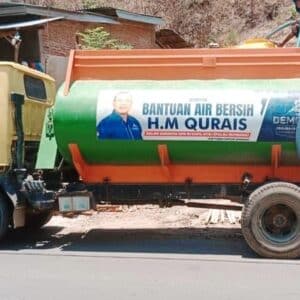 Partai Demokrat Kota Bima dan HM Qurais Distribusi Air Bersih untuk Warga