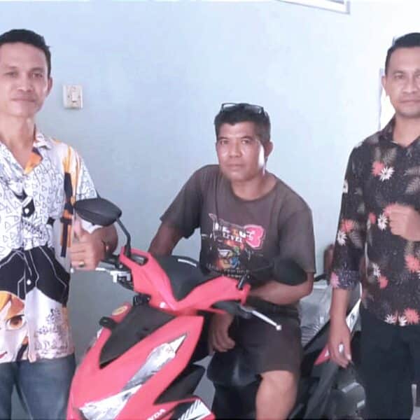 Terima Hadiah Motor, Lurah Lewirato Manfaatkan untuk Tingkatkan Kebersihan Lingkungan