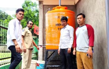 FPRB Pasang Alat Penampung Air Hujan di MIS Sambinae, Solusi Atasi Krisis Air Bersih - Kabar Harian Bima