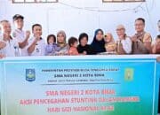 Tekan Stunting, SMAN 2 Kota Bima Bagikan Ribuan Telur untuk Warga
