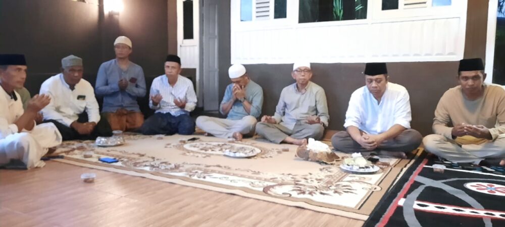 Bakal Calon Wali Kota Bima Azhari Dampingi Doktor Zul Safari Ramadan di Kota Bima - Kabar Harian Bima