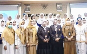 STIKES Yahya Bima Kirim 31 Mahasiswa Kebidanan untuk Praktik di RSUD Mataram - Kabar Harian Bima