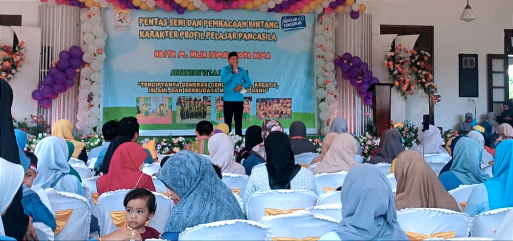 Perpisahan dengan 47 Siswa, KB TK M Hilir Ismail Perkenalkan Kebudayaan Daerah Lewat Pentas Seni - Kabar Harian Bima