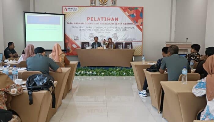 Tingkatkan Kapasitas Internal, Bawaslu Adakan Pelatihan Tata Naskah Dinas, Kearsipan dan Humas