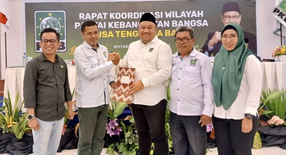 Ismet Jayady Resmi Pimpin DPC PKB Kota Bima, Fokus pada Konsolidasi dan Persiapan Pemilu - Kabar Harian Bima