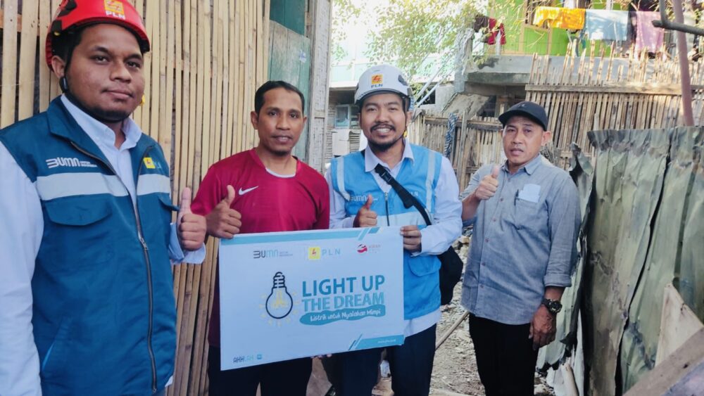 PLN UP3 Bima Wujudkan Impian Masyarakat Kurang Mampu melalui Program ‘Light Up the Dream’ - Kabar Harian Bima