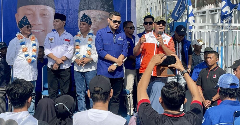 Politisi Sampaikan Orasi Politik, Dukung Penuh Man - Feri di Pilkada Kota Bima 2024 - Kabar Harian Bima