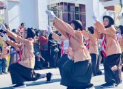 Lomba Gerak Jalan, Tim Putri SDN 40 Lewirato Tampil Memukau