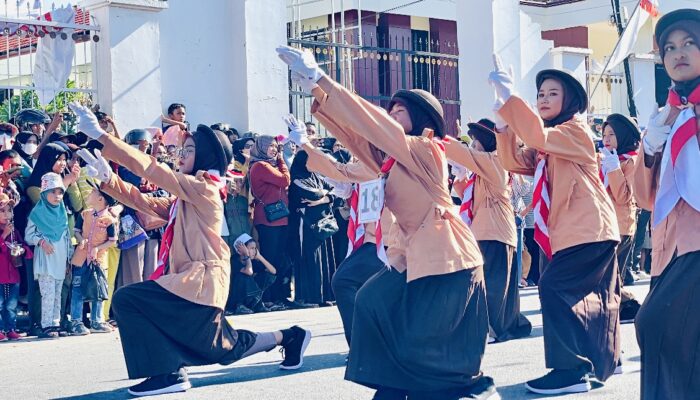 Lomba Gerak Jalan, Tim Putri SDN 40 Lewirato Tampil Memukau