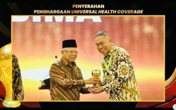 Pj Wali Kota Bima HM Rum Terima Penghargaan UHC dari Wapres RI - Kabar Harian Bima