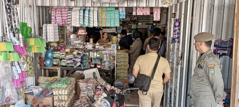 Operasi Gabungan, Satpol PP Kota Bima dan Bea Cukai Sita Rokok Ilegal - Kabar Harian Bima