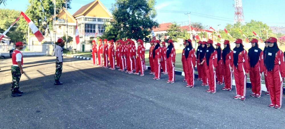 Persiapan 100 Persen, Paskibraka Kota Bima Siap Kibarkan Bendera di HUT ke-79 RI - Kabar Harian Bima