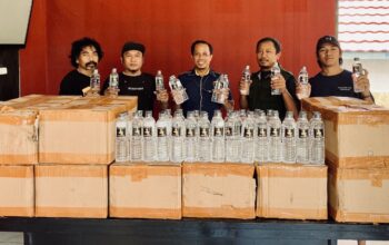 Polsek Rasbar Bongkar Transaksi Miras, 500 Botol Arak Bali Diamankan - Kabar Harian Bima