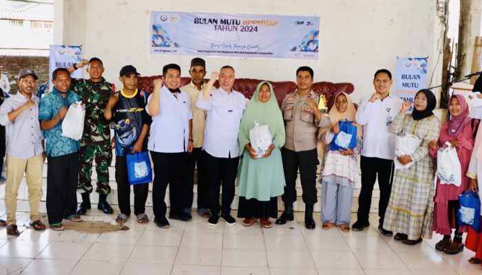 BPPMHKP Bima dan HMS Bagikan 500 Paket Ikan untuk Warga 5 Desa di Kecamatan Wawo