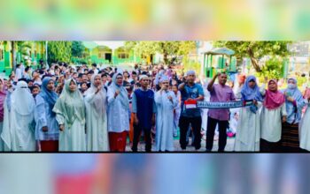 Siswa SDN 21 Kota Bima Galang Donasi untuk Palestina - Kabar Harian Bima