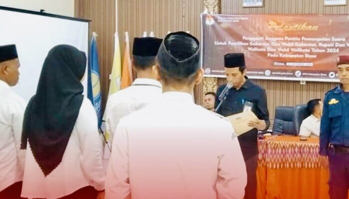 Ketua KPU Kabupaten Bima Lantik Pengganti Anggota PPS untuk Pilkada 2024