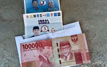 Beredar Amplop Uang Bersama Stiker Paslon Iqbal-Dinda dan Yandi-Ros, Bawaslu Lakukan Penelusuran - Kabar Harian Bima