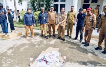 Pj Wali Kota Bima Saksikan Pemusnahan Sisa Surat Suara dan Lepas Distribusi Logistik Pilkada - Kabar Harian Bima